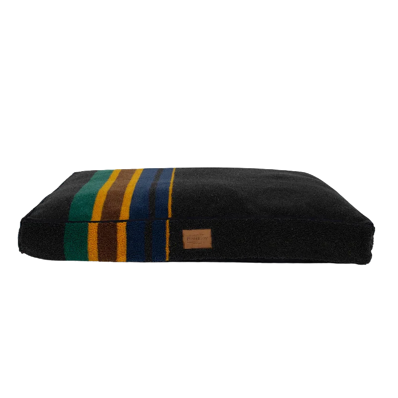 - Postoperative pet anti-licking Elizabethan collar Pendleton Vintage Camp Napper | Oxford Black