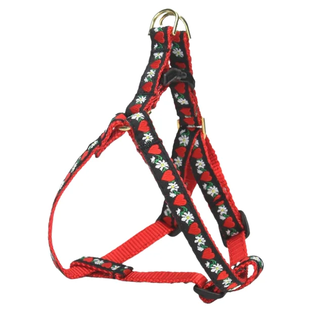 - Pet stroller can be taken on the plane Teacup Harness | Hearts & Flowers